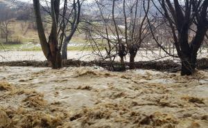 Iz nadležne agencije upozoravaju: Raste vodostaj rijeke Bosne, očekuje se vanredno stanje!