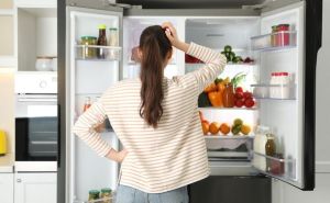Muči vas neugodan miris iz frižidera: Evo kako ga ukloniti u tren oka