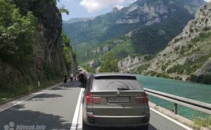 Teška nesreća na M-17: Četiri osobe povrijeđene, obustavljen saobraćaj na dionici Mostar-Jablanica