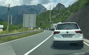 Počelo propuštanje vozila nakon nesreće u blizini mosta Begića i Begovića kod Jablanice
