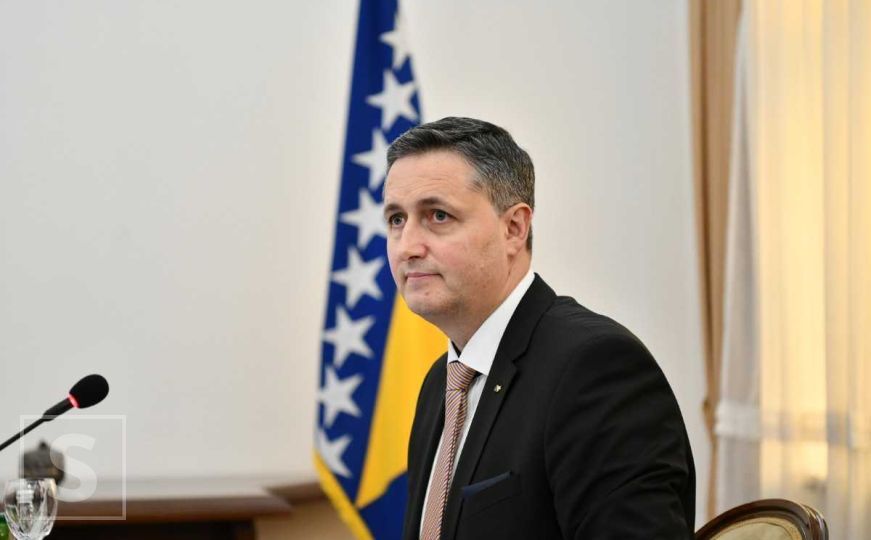 Denis Bećirović: Hitno zaustaviti antidejtonske aktivnosti i sankcionirati Dodikov režim