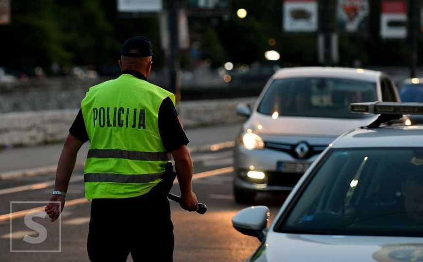Pojačana kontrola vozila u Sarajevu i nedjeljom: Policajci redom zaustavljali vozila