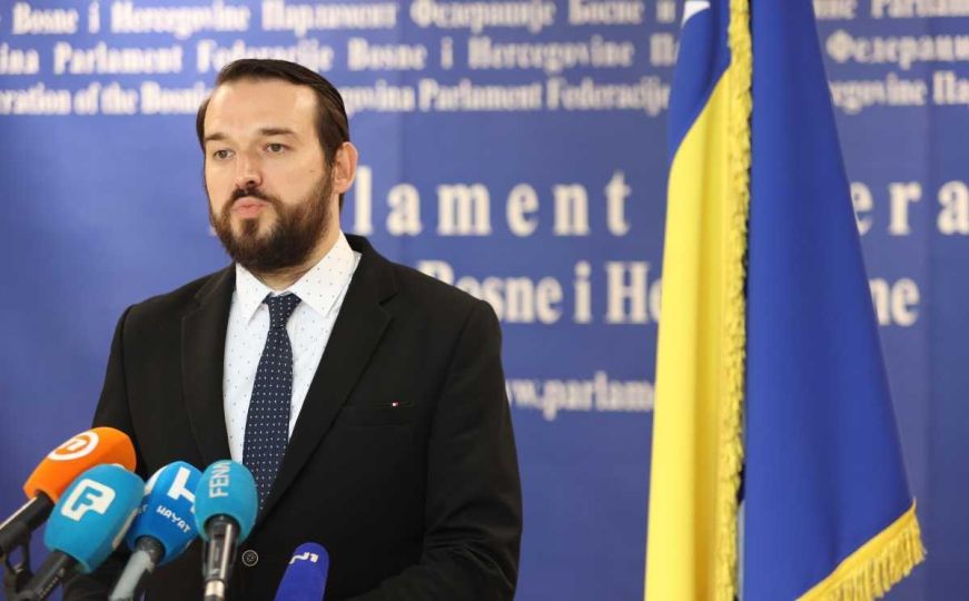 Čavalić: Parlamentarni odbor podržao inicijativu da se poslodavcima omogući dizanje plata radnicima