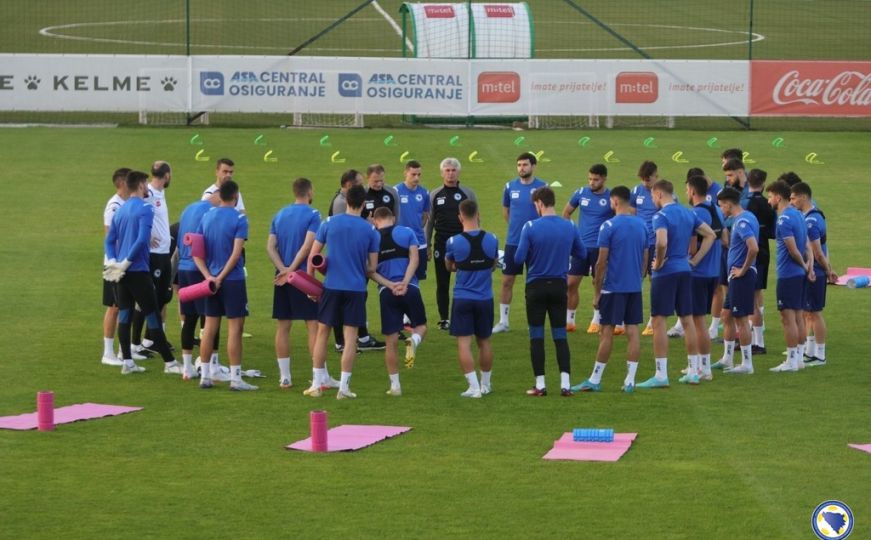Nogometna reprezentacija BiH odradila trening u Zenici: Dva gosta iznenadila Zmajeve
