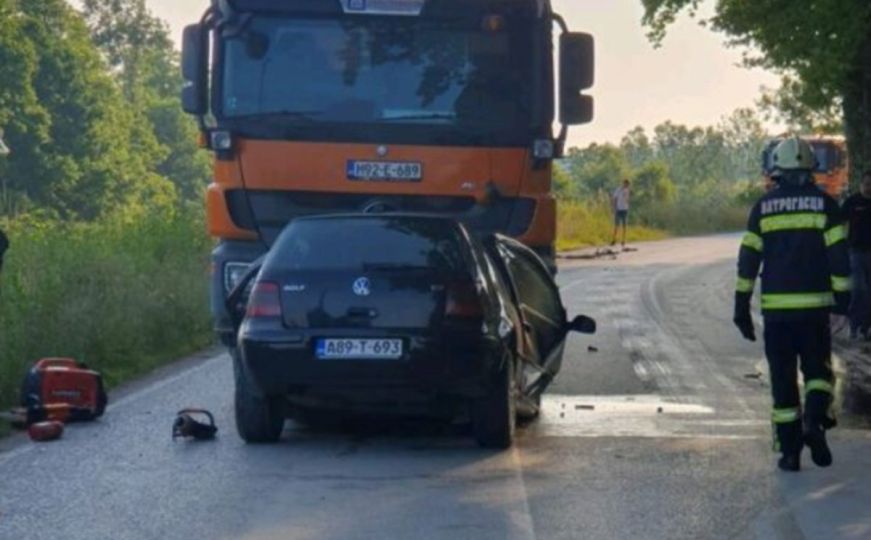 Tragedija na bh. cestama: U stravičnom sudaru sa kamionom kod Prnjavora poginula djevojka