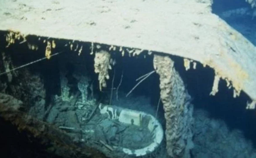 Oceanolog saopštio: S nestale podmornice poslan signal za pomoć?