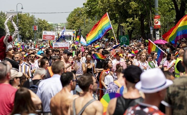 Estonija prva srednjoeuropska država koja je legalizirala gej brakove