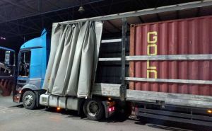 U kamionu u Bosni i Hercegovini pronađeno 14 Kineza, vozač uhapšen