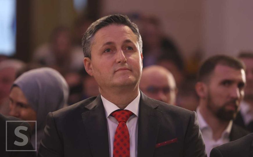 Denis Bećirović poručio međunarodnoj zajednici: Zaustavite Dodika prije nego što ugrozi mir