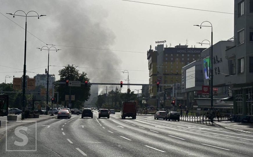 Veliki požar u Sarajevu: Vatrogasci i policija na terenu