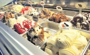 Uoči paklenih vrućina: Pojačan inspekcijski nadzor lako kvarljivih namirnica, naročito sladoleda