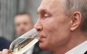 Podoljak: U narednih 48 sati znat ćemo sudbinu i Putina i Rusije