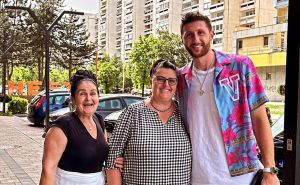 Jusuf Nurkić objavio fotografiju s majkom: Dočekujte jedni druge s osmijehom...