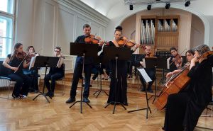 Na Muzičkoj akademiji UNSA održan koncert Gudačkog orkestra "SA Sinfonietta"