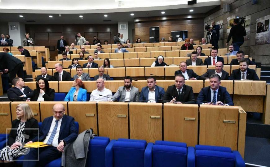 Završena sjednica Doma naroda Parlamenta FBiH: Poznato ko će zamijeniti Magodu, Uka i Stojanovića