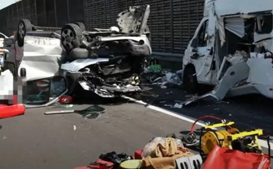 Teška nesreća u Austriji: Za volanom minibusa bio vozač (28) iz BiH, ima mnogo povrijeđenih
