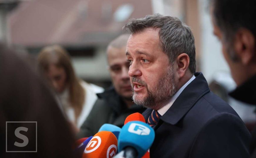 Ogrešević nakon sastanka u Konjicu: "Trojka obara glavu pred Dodikom, prelaze preko državnog udara"