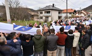 "Komšije, gdje su kosti 26 ljudi iz Donjih Hadžića koji su odvedeni u ljeto 1992?"