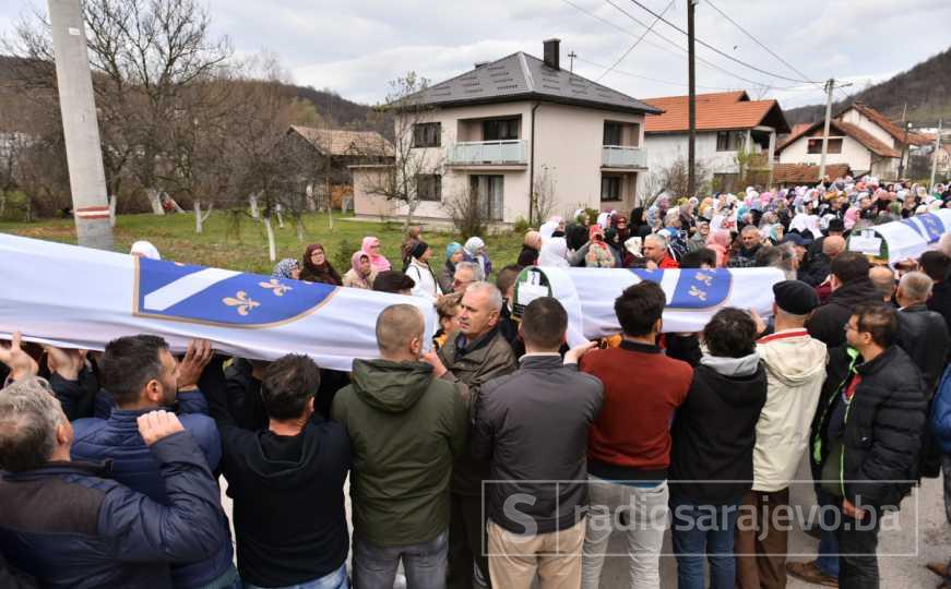 "Komšije, gdje su kosti 26 ljudi iz Donjih Hadžića koji su odvedeni u ljeto 1992?"