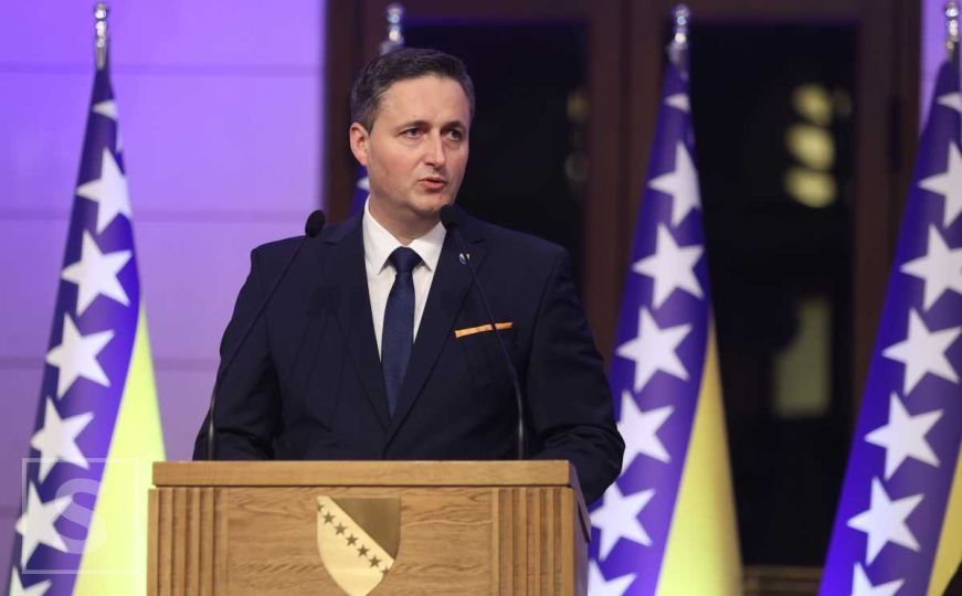 Bećirović: "Ne treba se zavaravati i pomisliti da će Dodikov režim stati nakon odluka OHR-a"