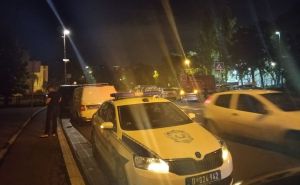 Užas u Srbiji kod osnovne škole: Jedan muškarac ubijen, drugi teško ranjen