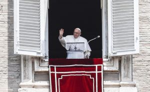 Papa Franjo 'ljutit i zgrožen' zbog spaljivanja Kur'ana u Štokholmu
