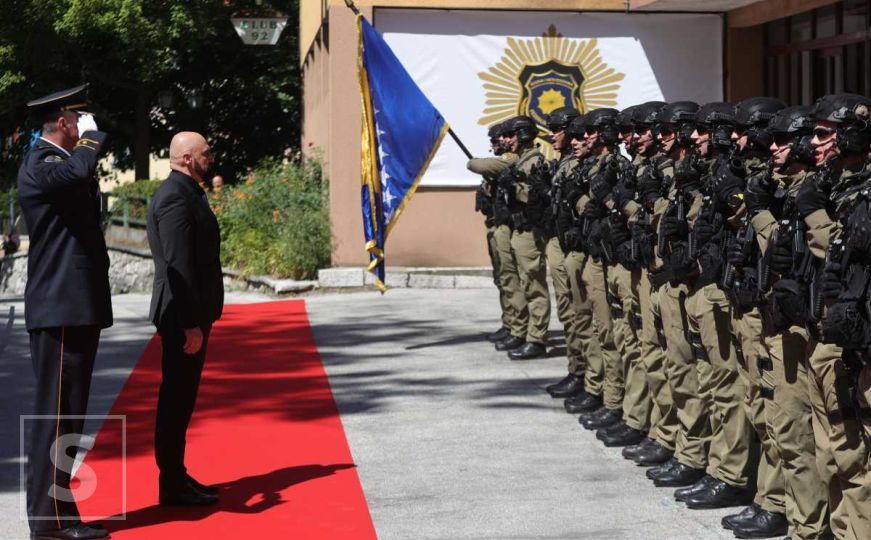 Obilježen Dan policije u FBiH: 'Trasirali ste put odbrane naše Bosne i Hercegovine'