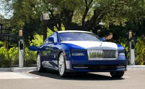 Rolls-Royce Spectre: Električna "jahta na cesti" od tri tone