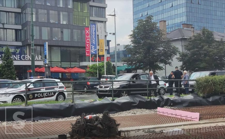Saobraćajni kolaps nakon nevremena: Još jedan udes u Sarajevu