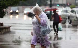 Jako nevrijeme pogodilo Sarajevo: Kiša i grmljavina rastjerali građane