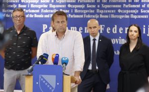 SDA o sinoćnjoj sjednici Zastupničkog doma: To su bili anarhija, podvale i laži u 'sitnim satima'