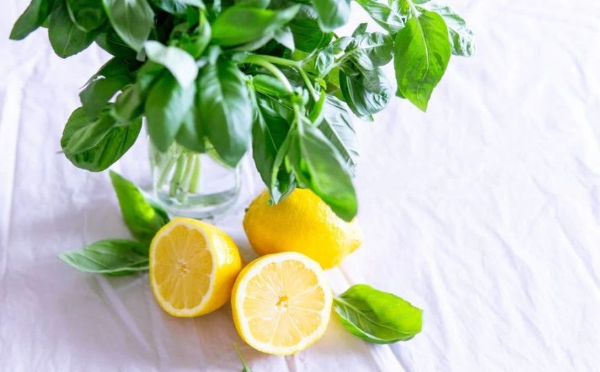 Prirodno i jednostavno: Očistite ovih sedam stvari u kući uz pomoć limuna