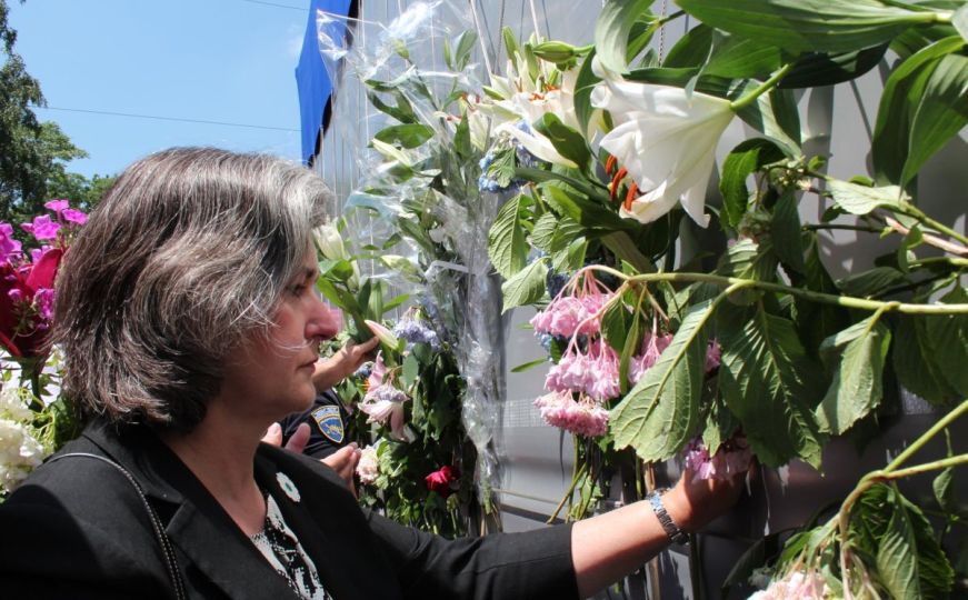 Ambasada SAD-a: 'Čvrsto stojimo uz porodice žrtava genocida u Srebrenici'