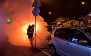 Suludi čin u bh. susjedstvu: Mladić zapalio automobil na bizaran način