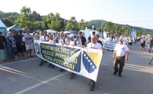 Hiljade učesnika Marša mira stiglo u Potočare