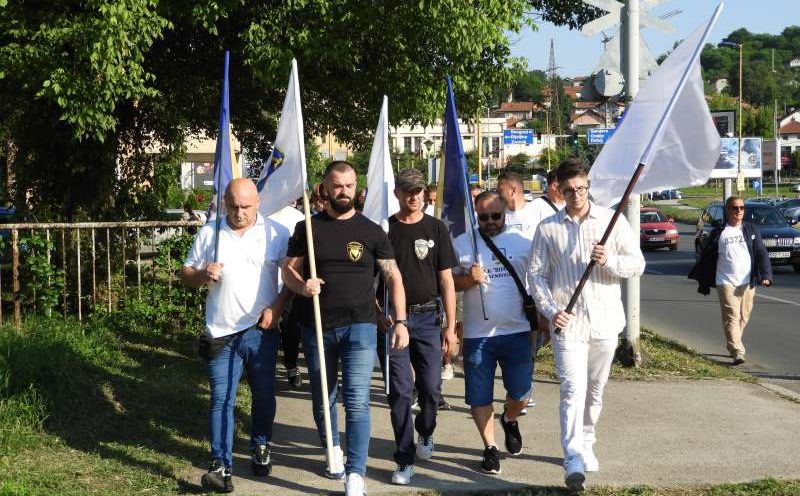U Tuzli održana mirna šetnja '8372 za Srebrenicu'