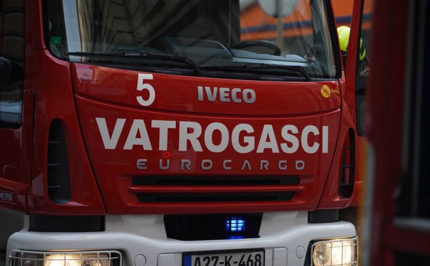 Haos u Čapljini: Muškarac zapalio porodičnu kuću