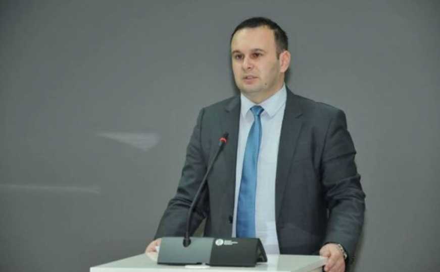 Gradonačelnik I. Sarajeva hoće da mu Vlada KS vrati uklonjenu tablu: "Sada je njima sporno..."