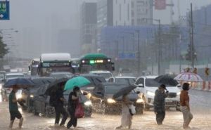 U poplavama i klizištima u Južnoj Koreji sedam osoba poginulo i hiljade evakuisano