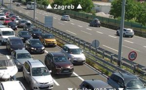 Vozači, pripremite se: Udarni turistički vikend, kilometarske kolone na Jadranu