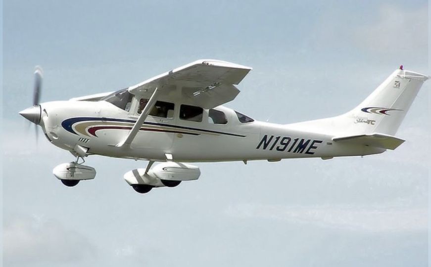 Drama na nebu iznad Amerike: Pilotu aviona pozlilo, putnica prizemljila letjelicu