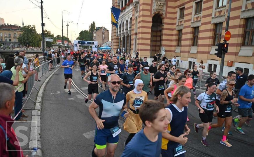 Sarajevski cener privukao brojne rekreativce. Pogledajte ko je sve stigao i nastupio