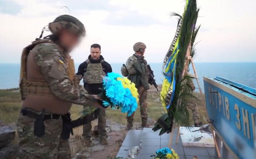 Zaštitari ukrajinskog predsjednika nose zanimljiv detalj, rijedak pištolj čija je cijena paprena