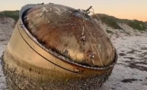 Misteriozni objekt isplivao na plažu u Australiji: "Ne približavajte se"