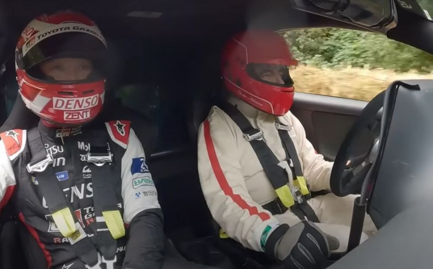Pogledajte Mr. Beana za volanom: Oduševljen Toyotom Yaris na hidrogen gorivo