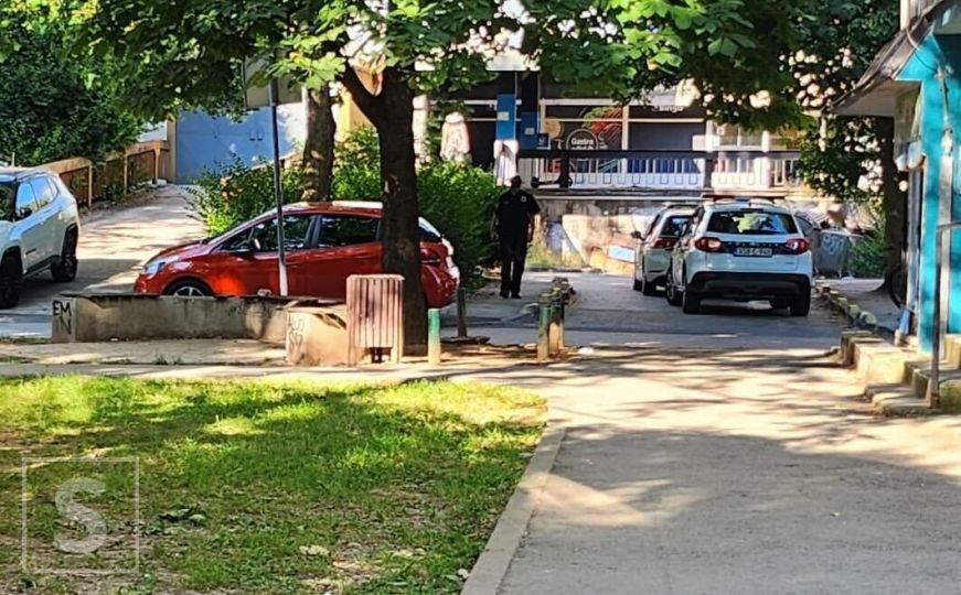 Užas u Sarajevu: Pronađeno tijelo žene ispred zgrade