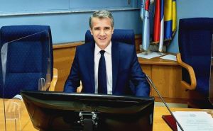 Mirsad Duratović žestoko kritikuje Ramiza Salkića: Ponovo je zloupotrijebio Srebrenicu