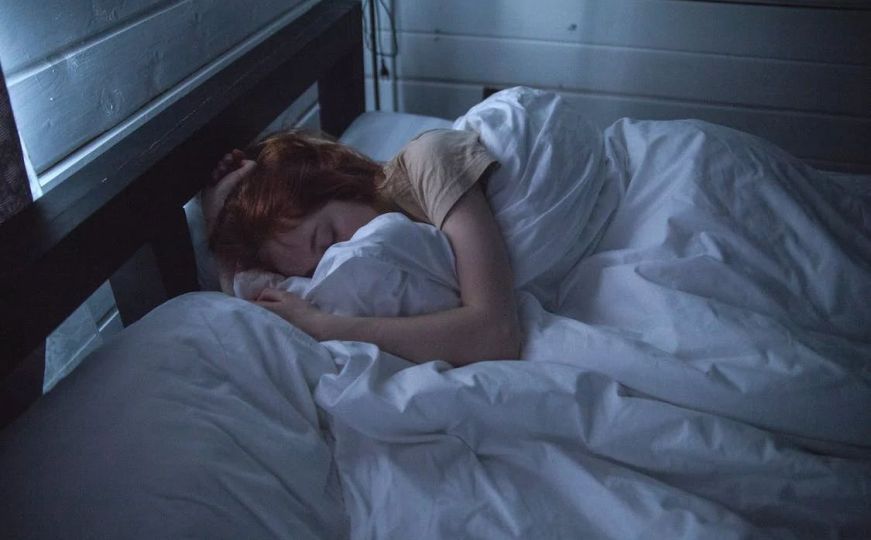 Trik koji je zaludio TikTok: Pogledajte kako se rashladiti prije spavanja