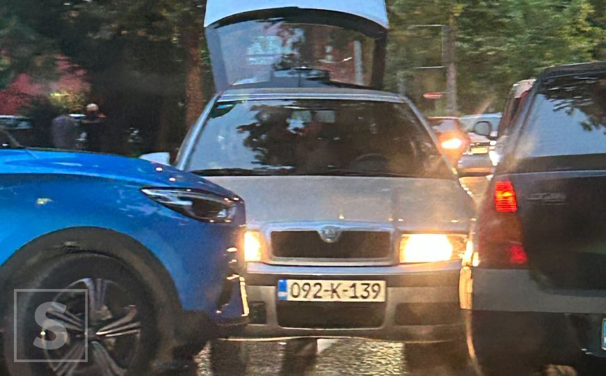 Vozači, oprez: Udes u Sarajevu, formirane velike kolone vozila