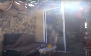 Živi u pećini kako bi izbjegla stanarinu: 'Nemam vode ni WC-a, super se osjećam!'